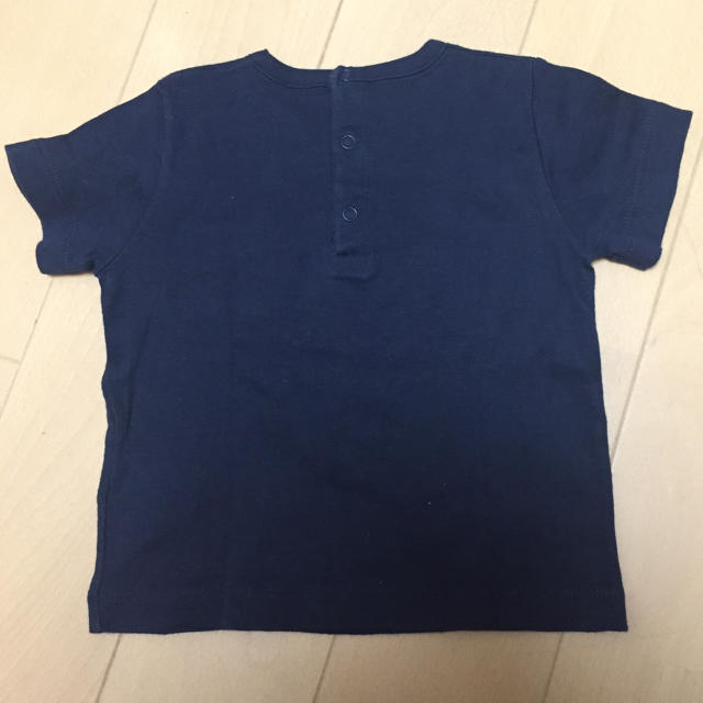 PETIT BATEAU(プチバトー)のプチバトーTシャツ紺 美品 キッズ/ベビー/マタニティのベビー服(~85cm)(Ｔシャツ)の商品写真