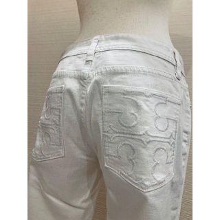 トリーバーチ(Tory Burch)の超美品　トリーバーチ　クロップド・ホワイトデニム　size２８(デニム/ジーンズ)