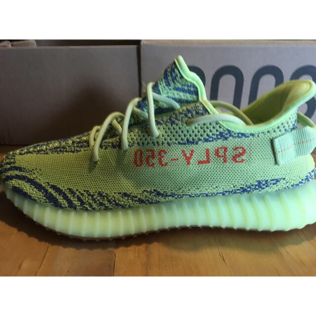 adidas(アディダス)のadidas YEEZY BOOST 350 V2  メンズの靴/シューズ(スニーカー)の商品写真