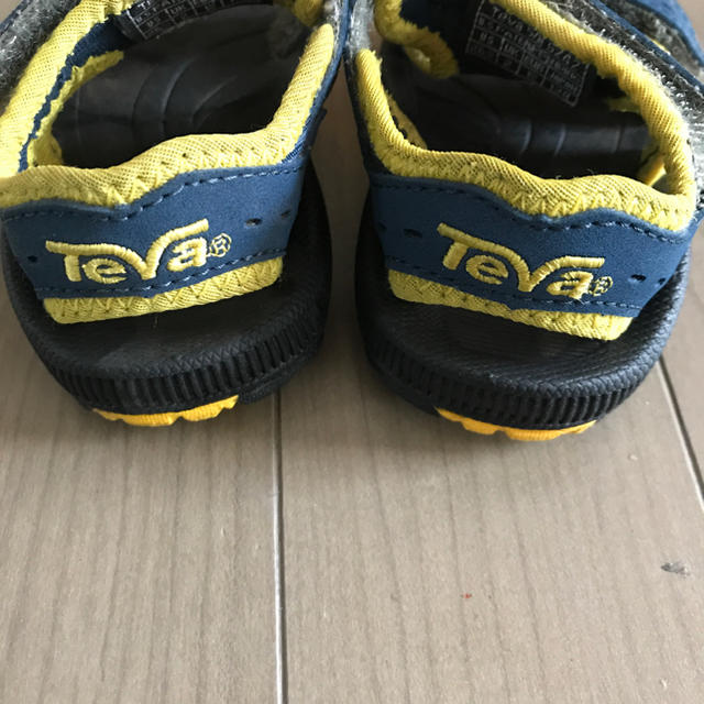 Teva(テバ)のTeva サンダルキッズ キッズ/ベビー/マタニティのベビー靴/シューズ(~14cm)(サンダル)の商品写真