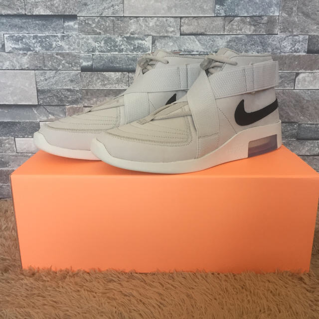 NIKE(ナイキ)のFEAR OF GOD × NIKE AIR FEAR OF GOD RAID メンズの靴/シューズ(スニーカー)の商品写真