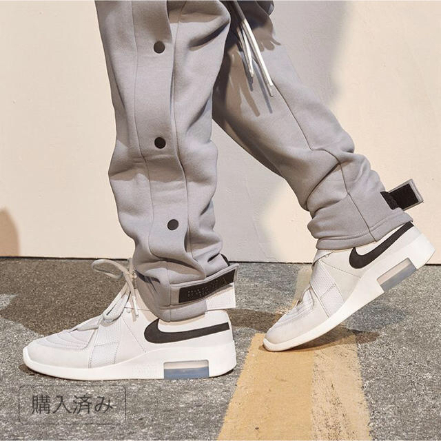 NIKE(ナイキ)のFEAR OF GOD × NIKE AIR FEAR OF GOD RAID メンズの靴/シューズ(スニーカー)の商品写真