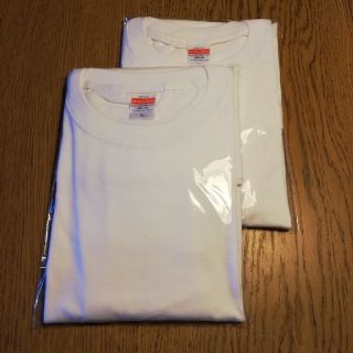 ユニクロ(UNIQLO)のユナイテッドアスレTシャツ　白XL2枚セット　やや厚手　ハイクオリティTシャツ(Tシャツ/カットソー(半袖/袖なし))