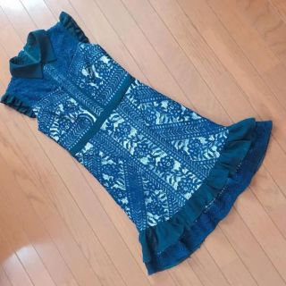 タダシショウジ(TADASHI SHOJI)のレースインポートフリルワンピース(ひざ丈ワンピース)