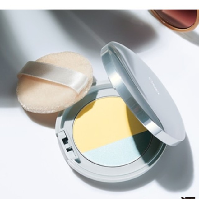 ORBIS(オルビス)のオルビス サンスクリーンパウダー 限定色 スカイシトラス ケース付き コスメ/美容のベースメイク/化粧品(フェイスパウダー)の商品写真