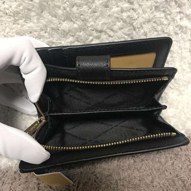 Michael Kors(マイケルコース)の新品 新作 MICHAEL KORS 折り財布 レディースのファッション小物(財布)の商品写真