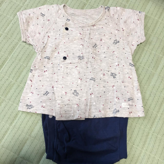 Combi mini(コンビミニ)のこつぶ様専用！Combi mini 股付きTシャツ キッズ/ベビー/マタニティのベビー服(~85cm)(Ｔシャツ)の商品写真