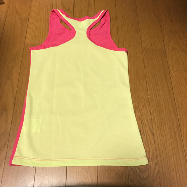 Reebok(リーボック)のReebokタンクトップ  キッズ キッズ/ベビー/マタニティのキッズ服女の子用(90cm~)(その他)の商品写真