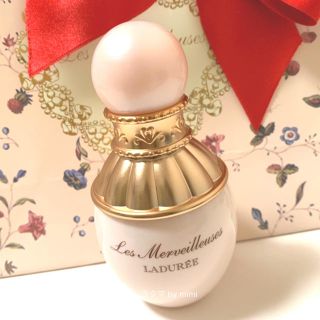 ラデュレ(LADUREE)の未使用 ソフニングブースター LADUREE(美容液)