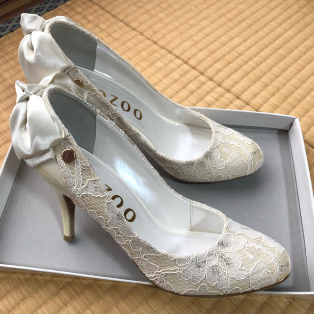 お買物マラソン最大1000円OFFクーポンあり トゥズーtozoo花柄総レースサテンリボンパンプスアイボリー 通販 トゥズー パンプス ハイヒール レース リボン