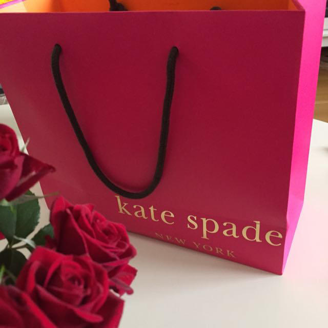 kate spade new york(ケイトスペードニューヨーク)のケイトスペード＊紙袋、巾着×2、箱 レディースのバッグ(ショップ袋)の商品写真