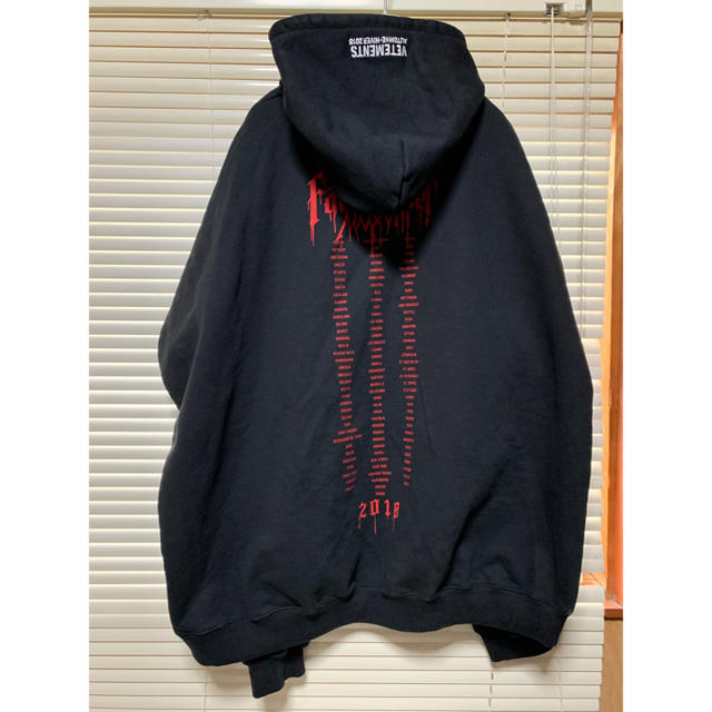 VETEMENTS パーカー メンズのトップス(パーカー)の商品写真