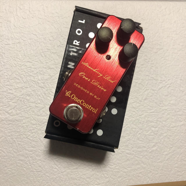 聖さま専用＊onecontrol strawberry red  楽器のギター(エフェクター)の商品写真