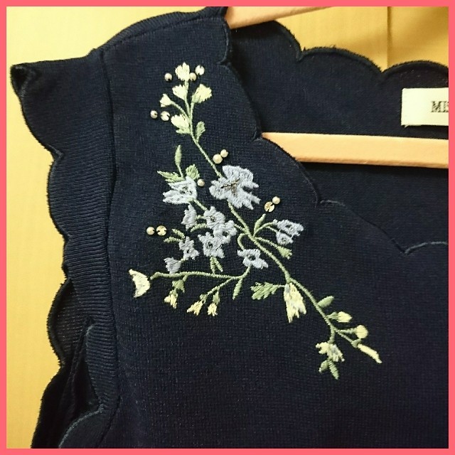 MISCH MASCH(ミッシュマッシュ)のミッシュマッシュ フラワー刺繍スカラップトップス レディースのトップス(カットソー(半袖/袖なし))の商品写真