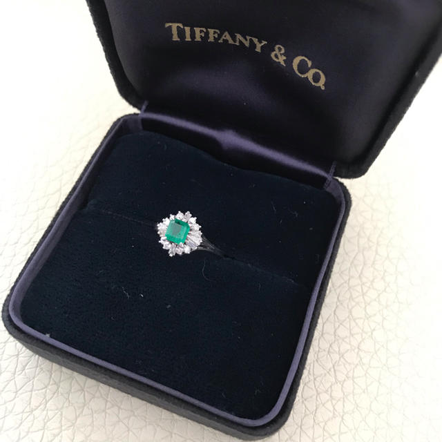 綺麗⭐️プラチナ エメラルド ダイヤモンド リング  レディースのアクセサリー(リング(指輪))の商品写真