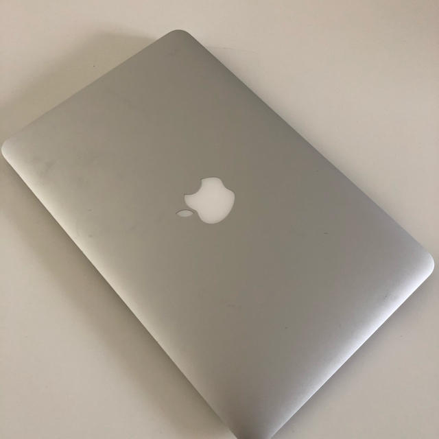 Apple(アップル)のMacBook AIR 2015 スマホ/家電/カメラのPC/タブレット(ノートPC)の商品写真