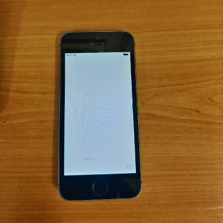 アイフォーン(iPhone)のiPhone SE 16g 　docomo　スペースグレイ(スマートフォン本体)