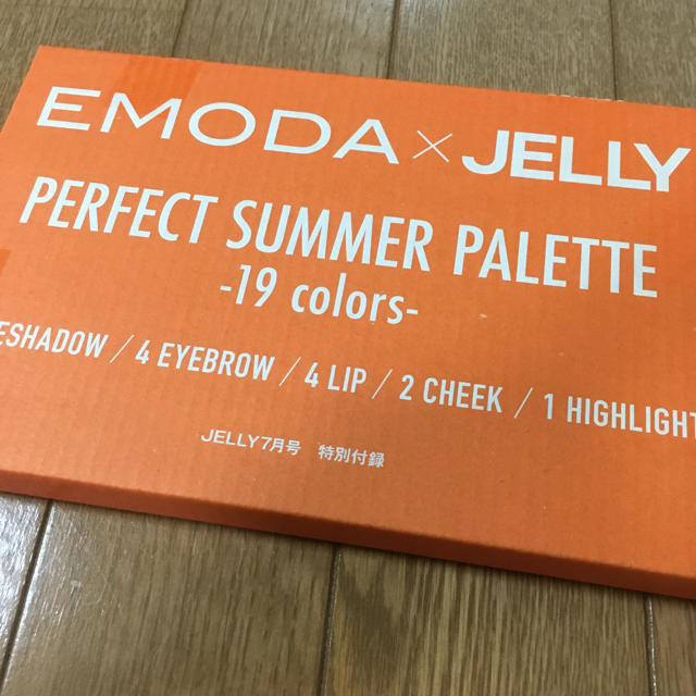 EMODA(エモダ)のEMODA × JELLY コスメパレット コスメ/美容のキット/セット(コフレ/メイクアップセット)の商品写真