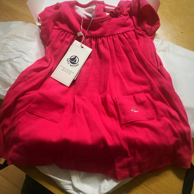 PETIT BATEAU(プチバトー)のPETIT BATEAU ベビー服 キッズ/ベビー/マタニティのベビー服(~85cm)(ロンパース)の商品写真