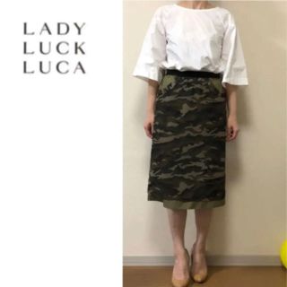 ルカ(LUCA)の美品☆LUCA☆カモフラージュ スカート☆迷彩☆(ひざ丈スカート)