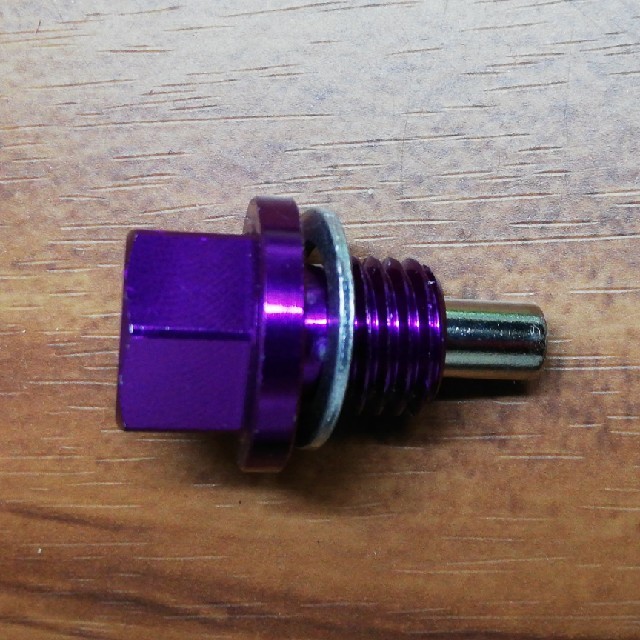 アルミ製ドレンボルト M12×P1.5 (紫・パープル) 自動車/バイクの自動車(汎用パーツ)の商品写真