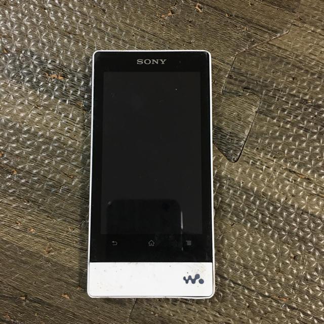 WALKMAN(ウォークマン)のウォークマン スマホ/家電/カメラのオーディオ機器(ポータブルプレーヤー)の商品写真