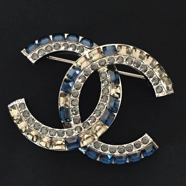 大人気新品 - CHANEL 新品未使用 ブローチ ラインストーン CHANEL
