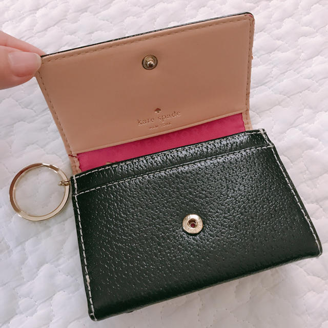 kate spade new york(ケイトスペードニューヨーク)のケイトスペード 定期入れ レディースのファッション小物(名刺入れ/定期入れ)の商品写真