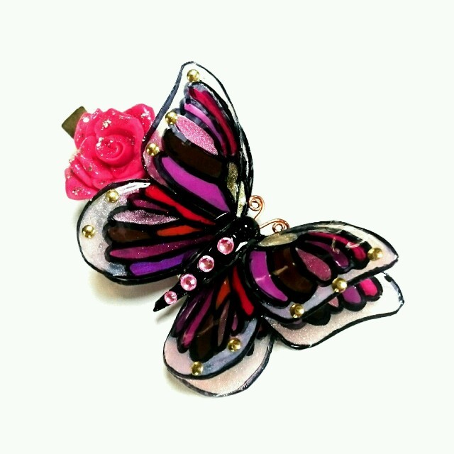 3D蝶とお花の髪どめ レディースのヘアアクセサリー(バレッタ/ヘアクリップ)の商品写真