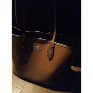 コーチ(COACH)の新品同様★半額以下　コーチ トートバッグ  シグネチャー リバーシブル　 送料込(トートバッグ)