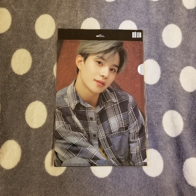 NCT  ジョンウ クリアホルダー エンタメ/ホビーのタレントグッズ(アイドルグッズ)の商品写真