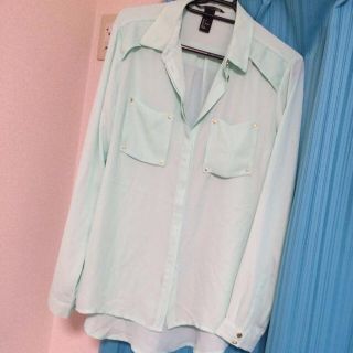 エイチアンドエム(H&M)のパステル グリーン シャツ(シャツ/ブラウス(長袖/七分))