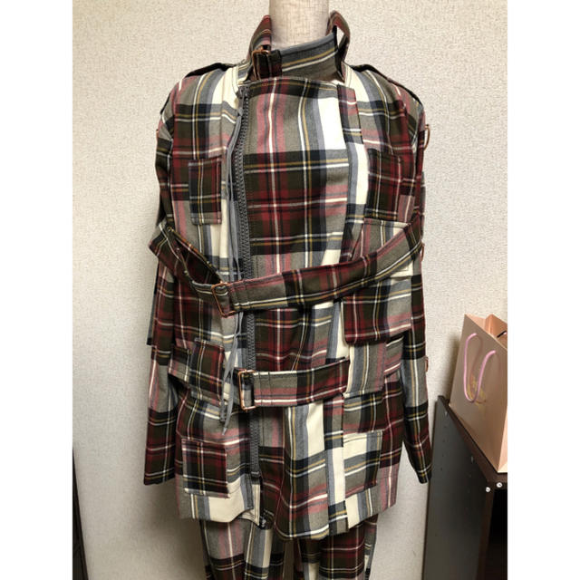 Vivienne Westwood(ヴィヴィアンウエストウッド)のpurunyp様専用★VivienneWestwood ボンテージ上下 レディースのジャケット/アウター(その他)の商品写真