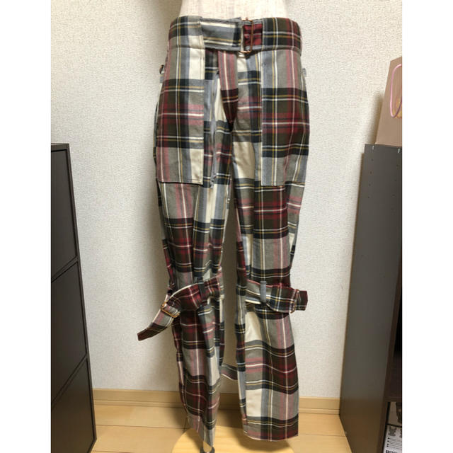 Vivienne Westwood(ヴィヴィアンウエストウッド)のpurunyp様専用★VivienneWestwood ボンテージ上下 レディースのジャケット/アウター(その他)の商品写真