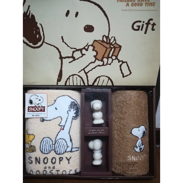 SNOOPY(スヌーピー)のスヌーピー　タオル&ソープセット エンタメ/ホビーのアニメグッズ(タオル)の商品写真