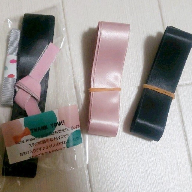 リボン　ピンク　フリル　ハンドル　バッグ　ブラック　サテン ハンドメイドの素材/材料(各種パーツ)の商品写真