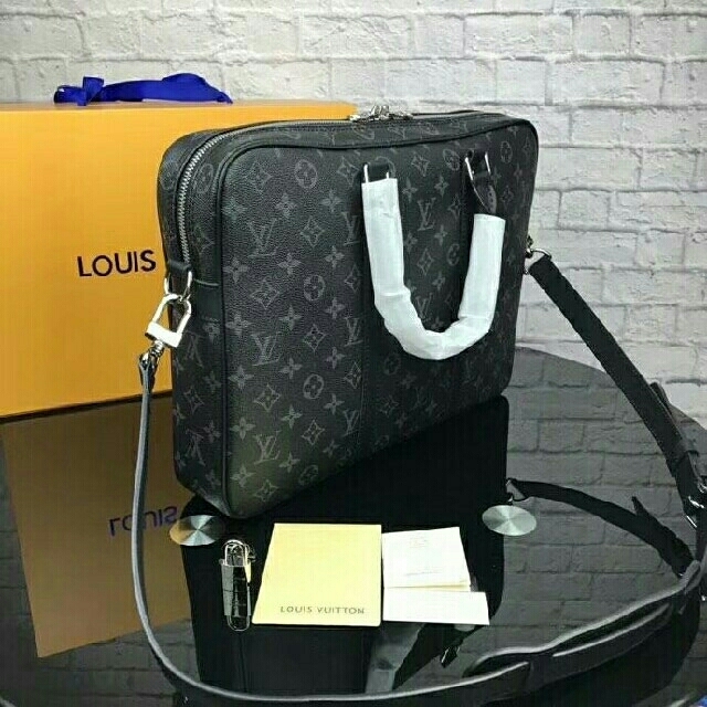 LOUIS VUITTON(ルイヴィトン)のルイヴィトンビジネスバックPDV　PMモノグラム メンズのバッグ(ビジネスバッグ)の商品写真