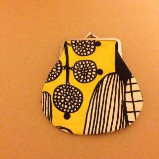 マリメッコ(marimekko)のmarimekko がま口ポーチ(ポーチ)