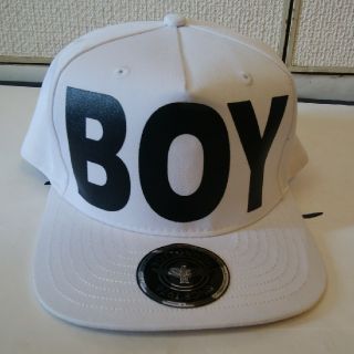 ロンハーマン(Ron Herman)のＢＯＹ ＬＯＮＤＯＮボーイロンドンホワイトスナップキャップフリーサイズ新品未使用(キャップ)