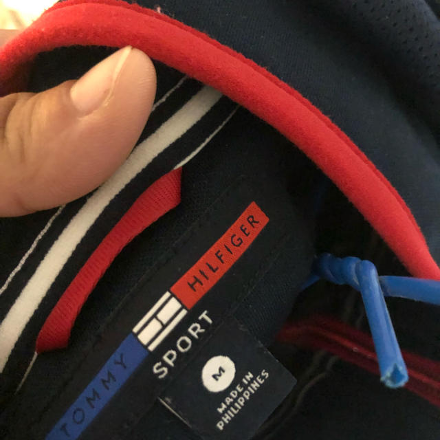 TOMMY HILFIGER(トミーヒルフィガー)の定価2万 トミーヒルフィガー パーカー 早い者勝ち メンズのトップス(パーカー)の商品写真