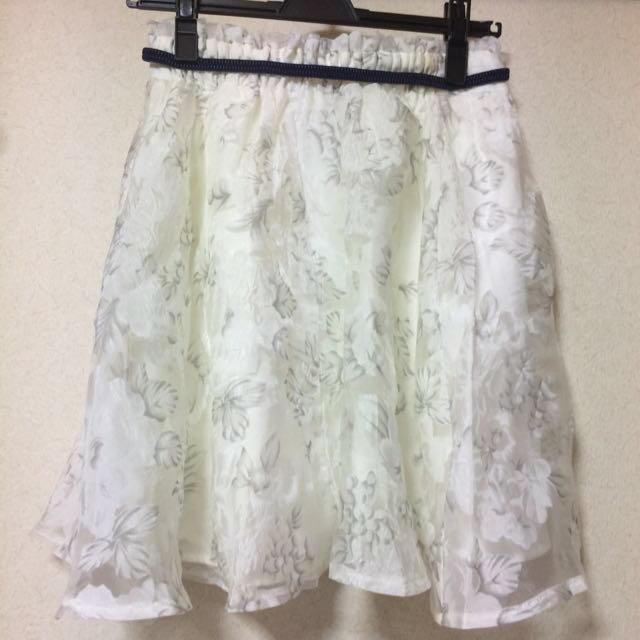 GRL(グレイル)の♡GRL＊ベルト付オーガンジースカート♡ レディースのスカート(ひざ丈スカート)の商品写真