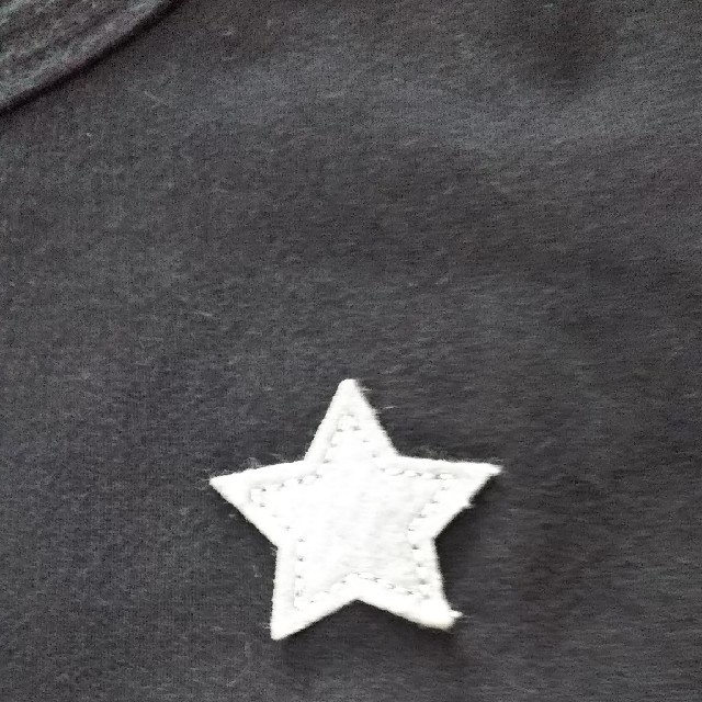 ベルメゾン(ベルメゾン)のベルメゾン GITA 黒 星柄 半袖Tシャツ 130 キッズ/ベビー/マタニティのキッズ服女の子用(90cm~)(Tシャツ/カットソー)の商品写真