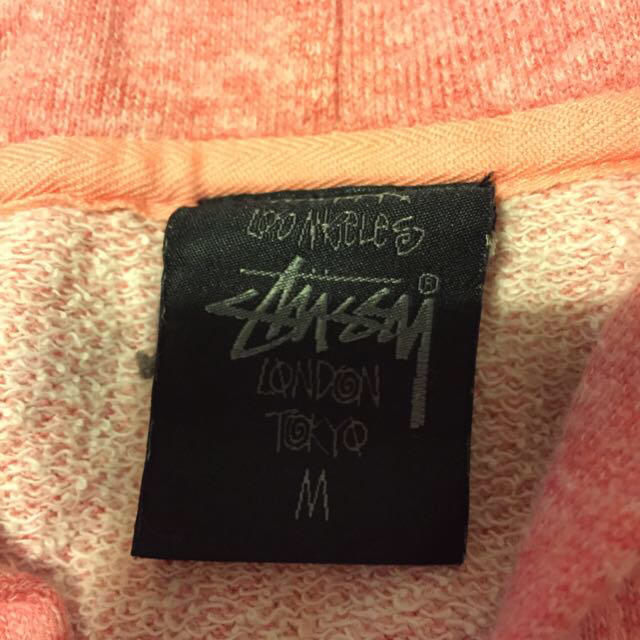 STUSSY(ステューシー)のSTUSSY☆ピンクのフード付パーカー レディースのトップス(パーカー)の商品写真