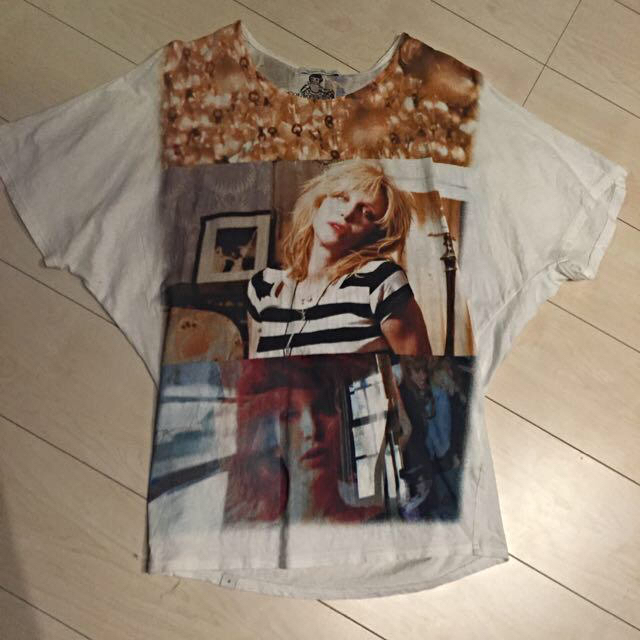 HYSTERIC GLAMOUR(ヒステリックグラマー)のコートニーLOVE♡シリーズ レディースのトップス(カットソー(半袖/袖なし))の商品写真