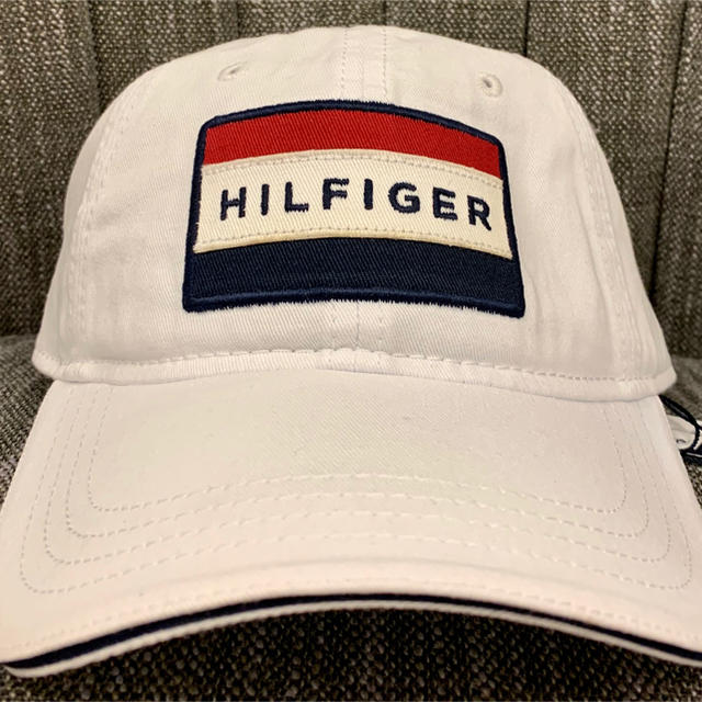 TOMMY HILFIGER(トミーヒルフィガー)の【新品レア】Tommy Hilfiger USA 帽子 ホワイト メンズの帽子(キャップ)の商品写真