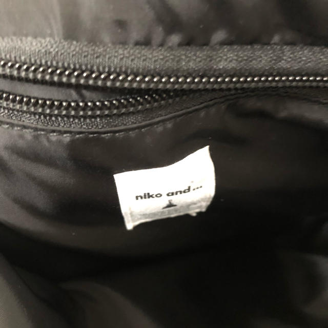 niko and...(ニコアンド)の黒 ナイロンリュック レディースのバッグ(リュック/バックパック)の商品写真