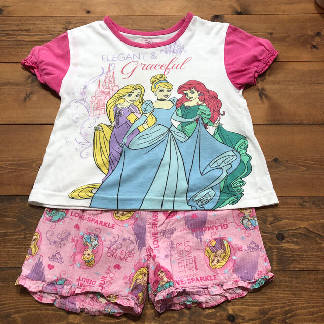 Disney(ディズニー)のパジャマ サイズ110 キッズ/ベビー/マタニティのキッズ服女の子用(90cm~)(パジャマ)の商品写真