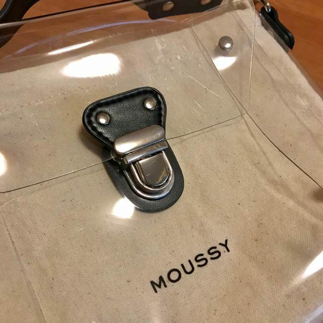 moussy(マウジー)のMOUSSYクリアショルダーバッグ☆ノベルティ レディースのバッグ(ショルダーバッグ)の商品写真