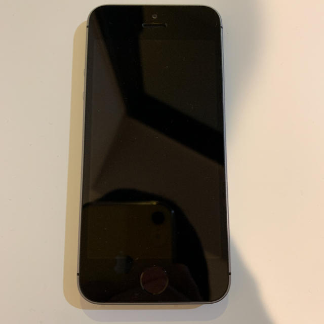iPhone SE スペースグレイ 32GB SIMフリー ほぼ未使用品 iPhone SE スペースグレイ 32GB SIMフリー ほぼ未使用品
