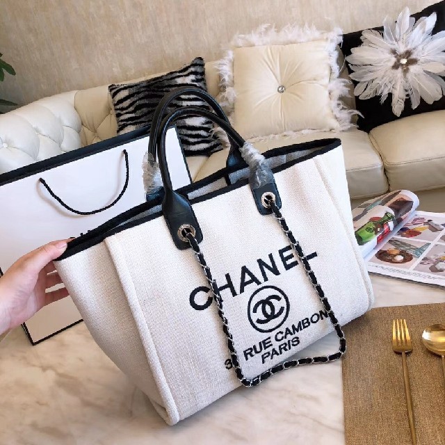 CHANEL(シャネル)の[お得な価格]  シャネル　トートバッグ レディースのバッグ(トートバッグ)の商品写真